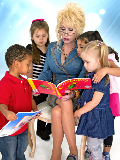 Dolly Parton reads to kids