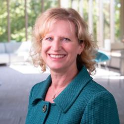 Kathy Glampe headshot photo